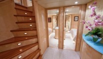 Diamond Girl -  Companionway